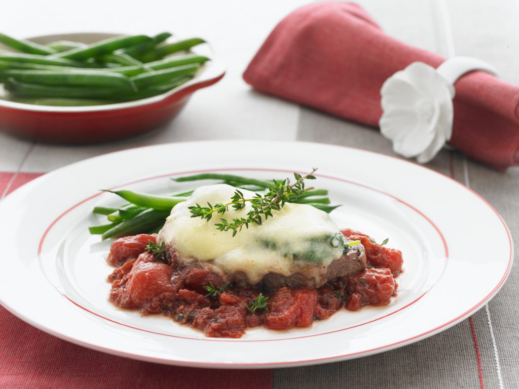 Mozzarella Beef Steaks with Spinach and Thyme Tomato Sauce