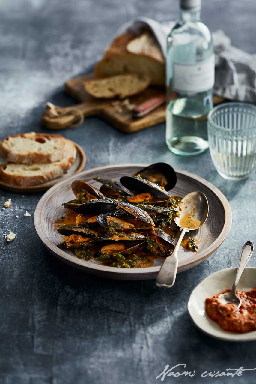 Pesto Rosso Mussels with Spinach